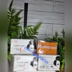 Kojie San skin whiten sop X3